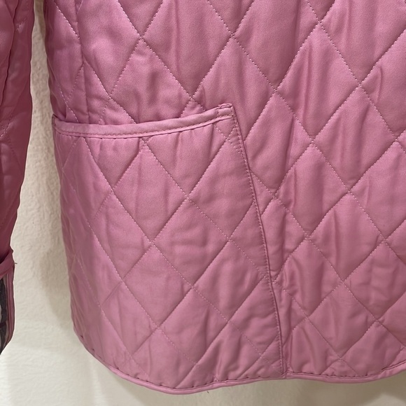 ⭐️Burberry Pink Quilted Jacket—GREAT! Burberry Plaid Inside—Preppy! Excl. Cond! - Picture 4 of 15